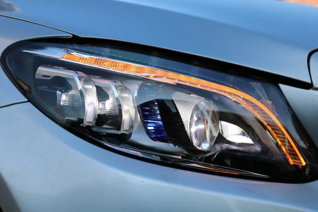 Mercedes Classe C W205 S205 2014-2018 Fari Anteriori Full LED - autorivallo