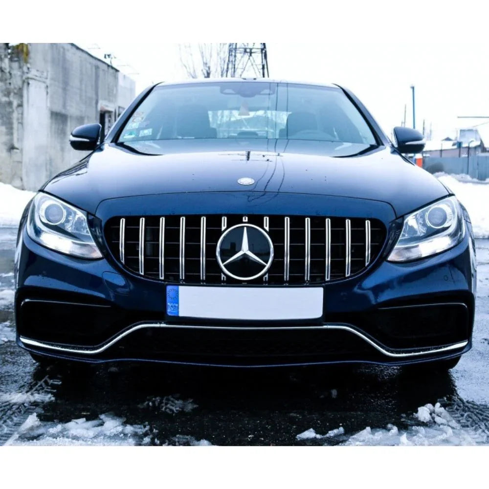 Vista frontale griglia GT Look Mercedes C W205, finitura sportiva.