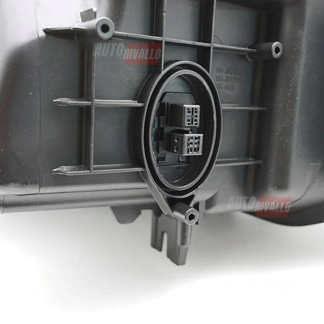 BMW Serie 3 F30 F31 2011-2015 Fari Anteriori LED 3D Xenon - autorivallo