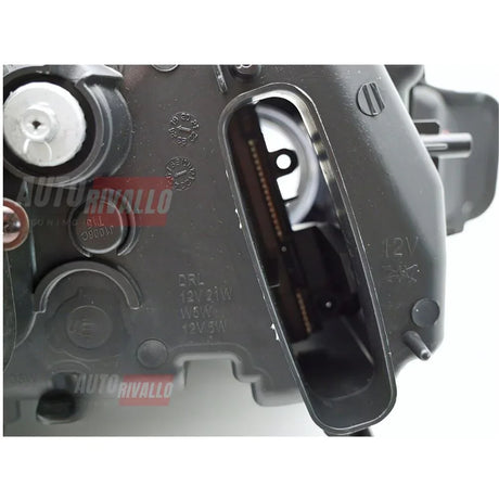 BMW Serie 3 F30 F31 2011-2015 Fari Anteriori LED 3D Xenon - autorivallo