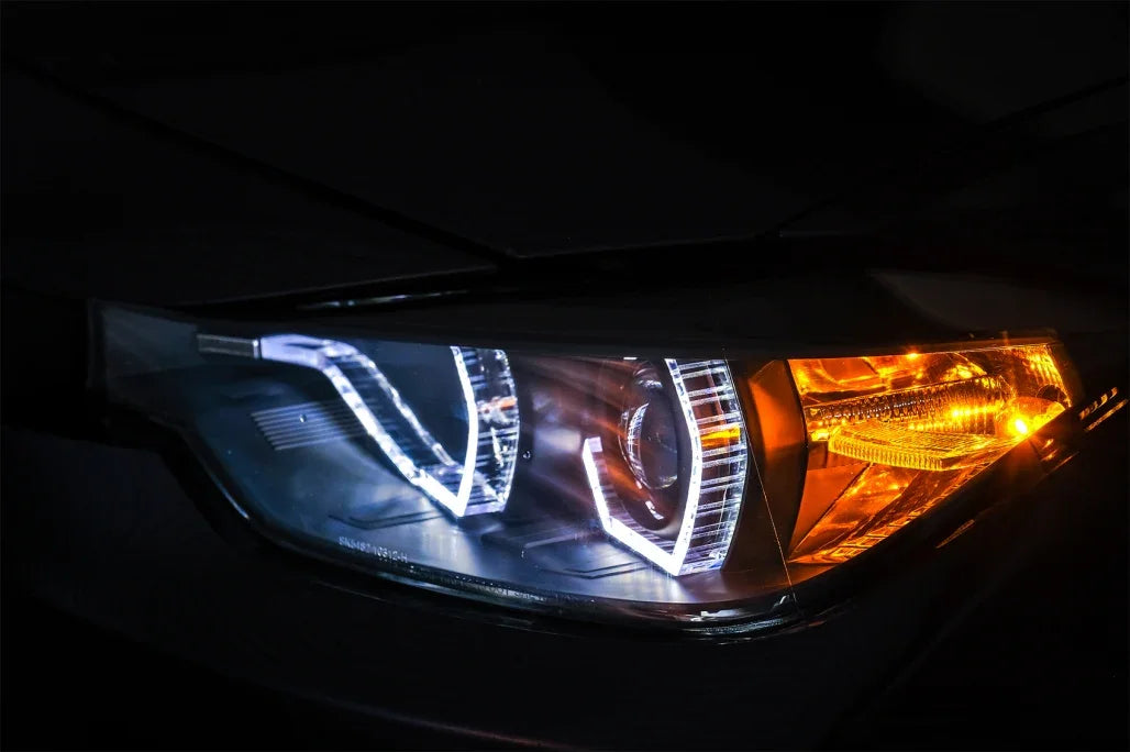 BMW Serie 3 F30 F31 2011-2015 Fari Anteriori LED Angel Eyes - autorivallo