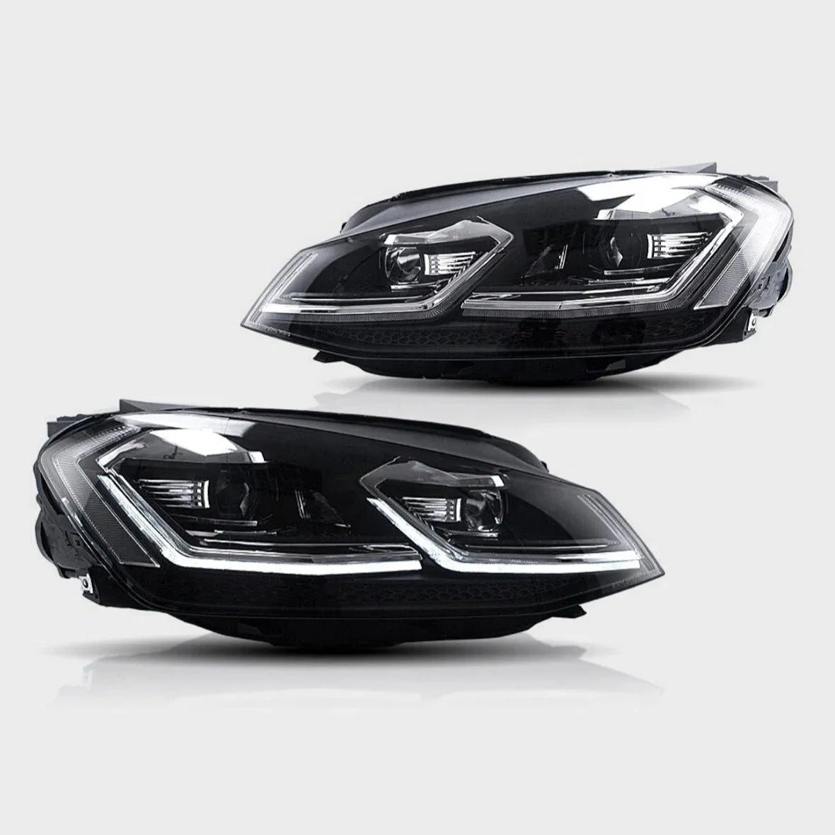 VW Golf 7 2012-2017 Fari Anteriori LED Look R-Line Freccia SEQ - autorivallo