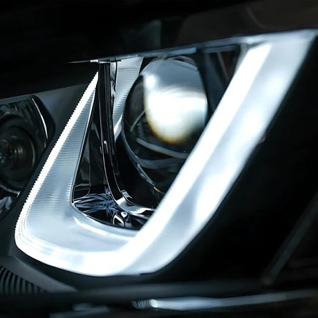 VW Golf 7 2012-2017 Fari Anteriori Con Frecce Dinamiche LED - autorivallo