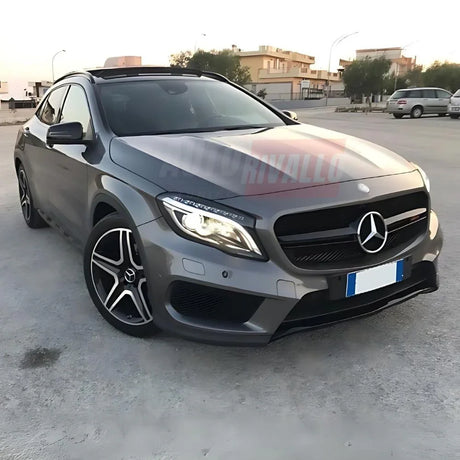 Griglia sportiva nero lucido stile AMG per Mercedes GLA X156 2013‑2016.