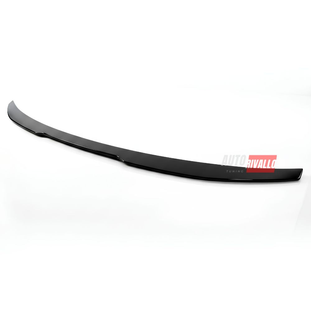 Spoiler posteriore BMW G22 stile M4 vista ravvicinata