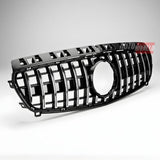 Primo piano griglia sportiva Mercedes W176 Panamericana AMG GT look finitura nero/cromata
