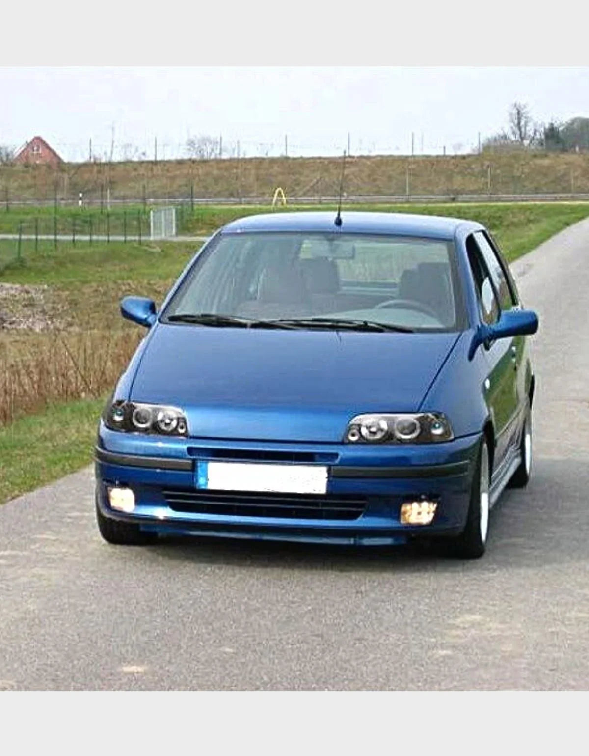 Fiat Punto 1 176 1993-2000 Fari Anteriori Angel Eyes LED Nero - autorivallo